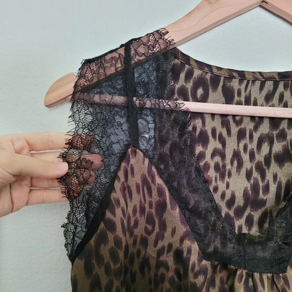 Blouse - Picture 2 of 9